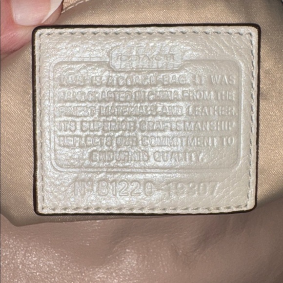 Coach  Kristin  shoulder/cross body bag pearlescent beige pink white snake skin - Picture 5 of 17